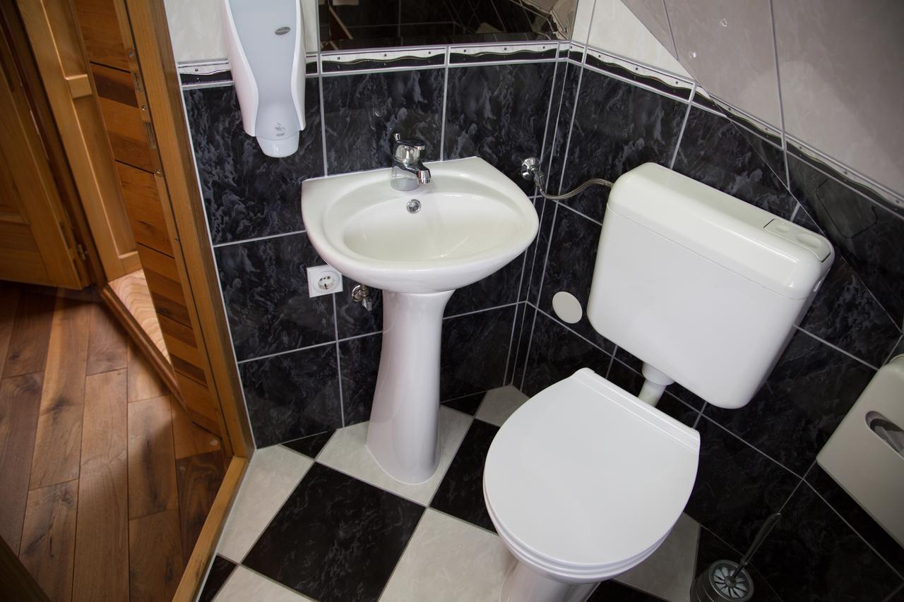 Hotel Babino Brdo Derventa Екстер'єр фото